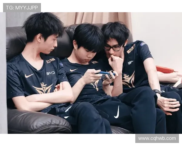 V5战队重塑辉煌之路：从挑战者到冠军杯的蜕变与成长