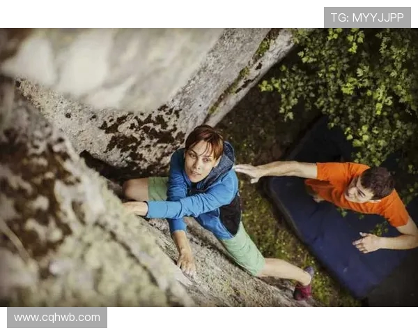 攀岩深度探索：揭秘上海攀岩队的战术与边路渗透技巧