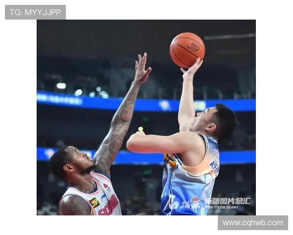 广东男篮与新疆飞虎激战正酣谁能在这场对决中笑到最后