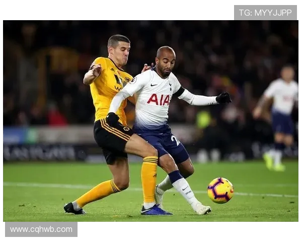 菲伦斯与本菲卡对决前瞻分析球队状态及战术布局探讨