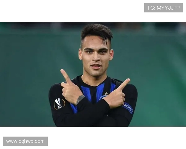 马丁内斯的传奇之路:从足球新星到世界级教练的蜕变与挑战 马丁内斯的传奇之路:从足球新星到世界级教练的蜕变与挑战