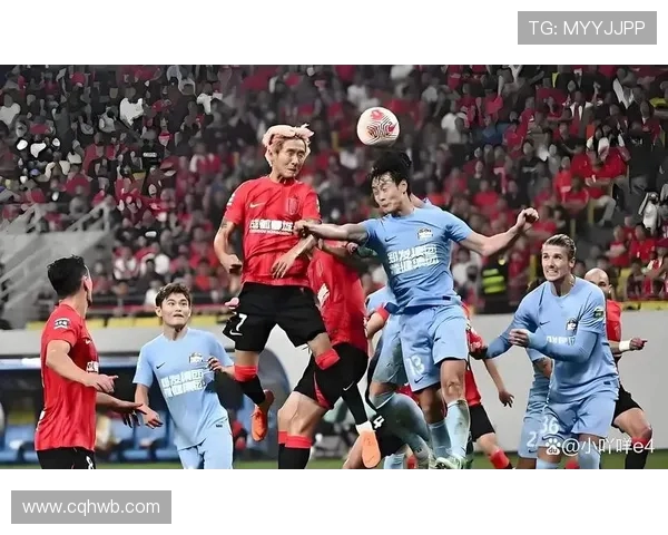 成都足球队比赛经验引发热议球迷对战术选择和球员表现分歧明显